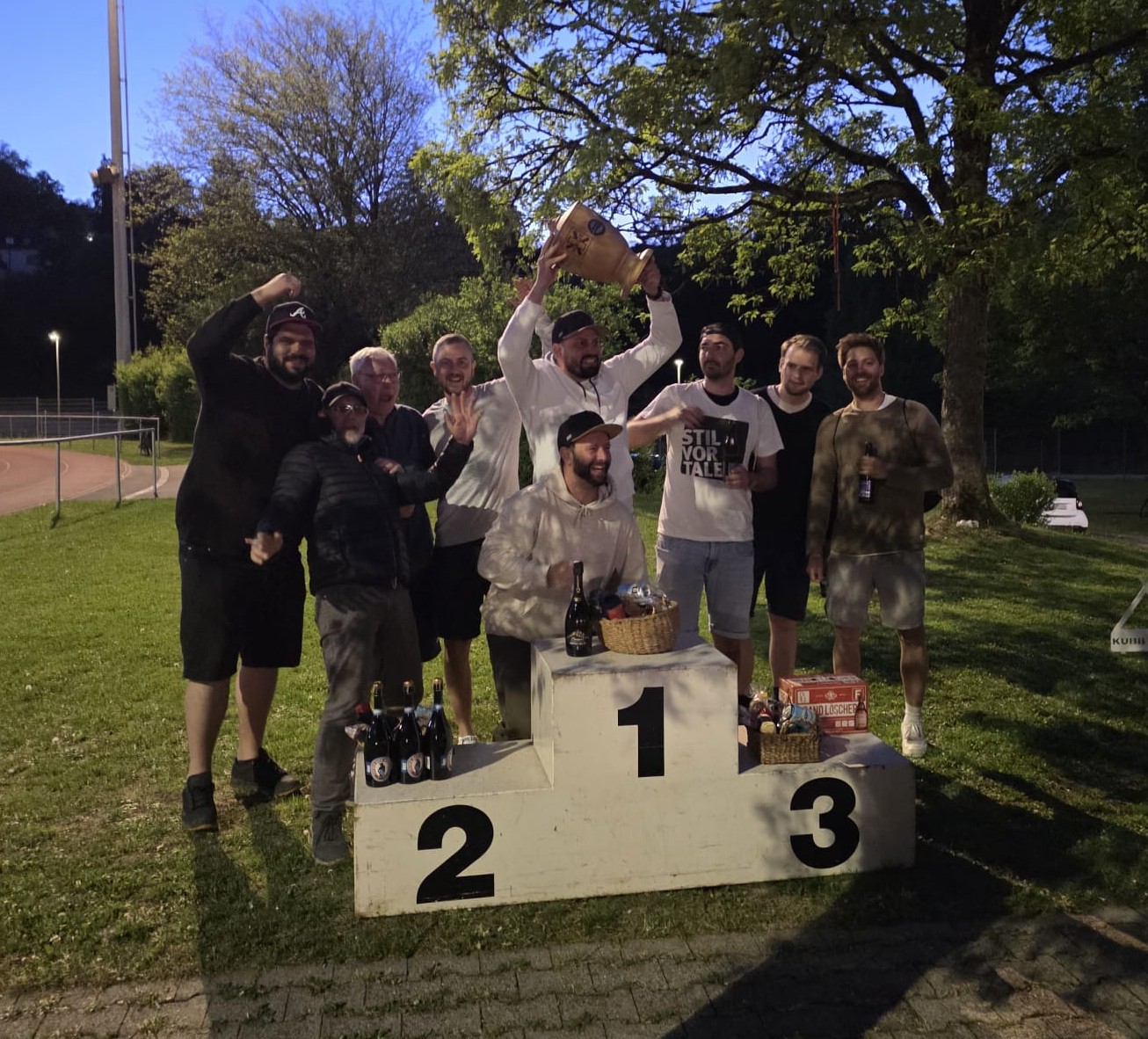 Podest Schnabeltassen Cup 2026